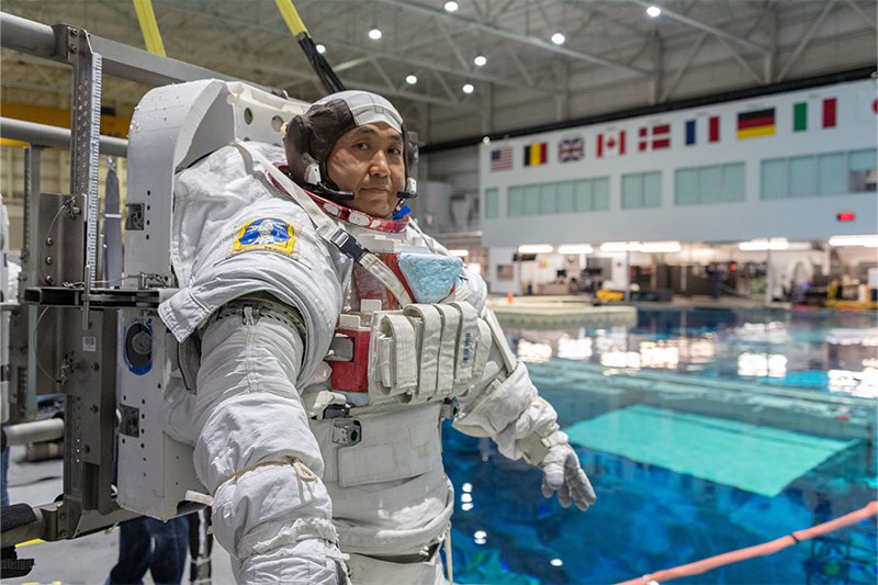 船外活動（EVA）訓練を行う若田宇宙飛行士 ©︎
JAXA/NASA/Robert Markowitz